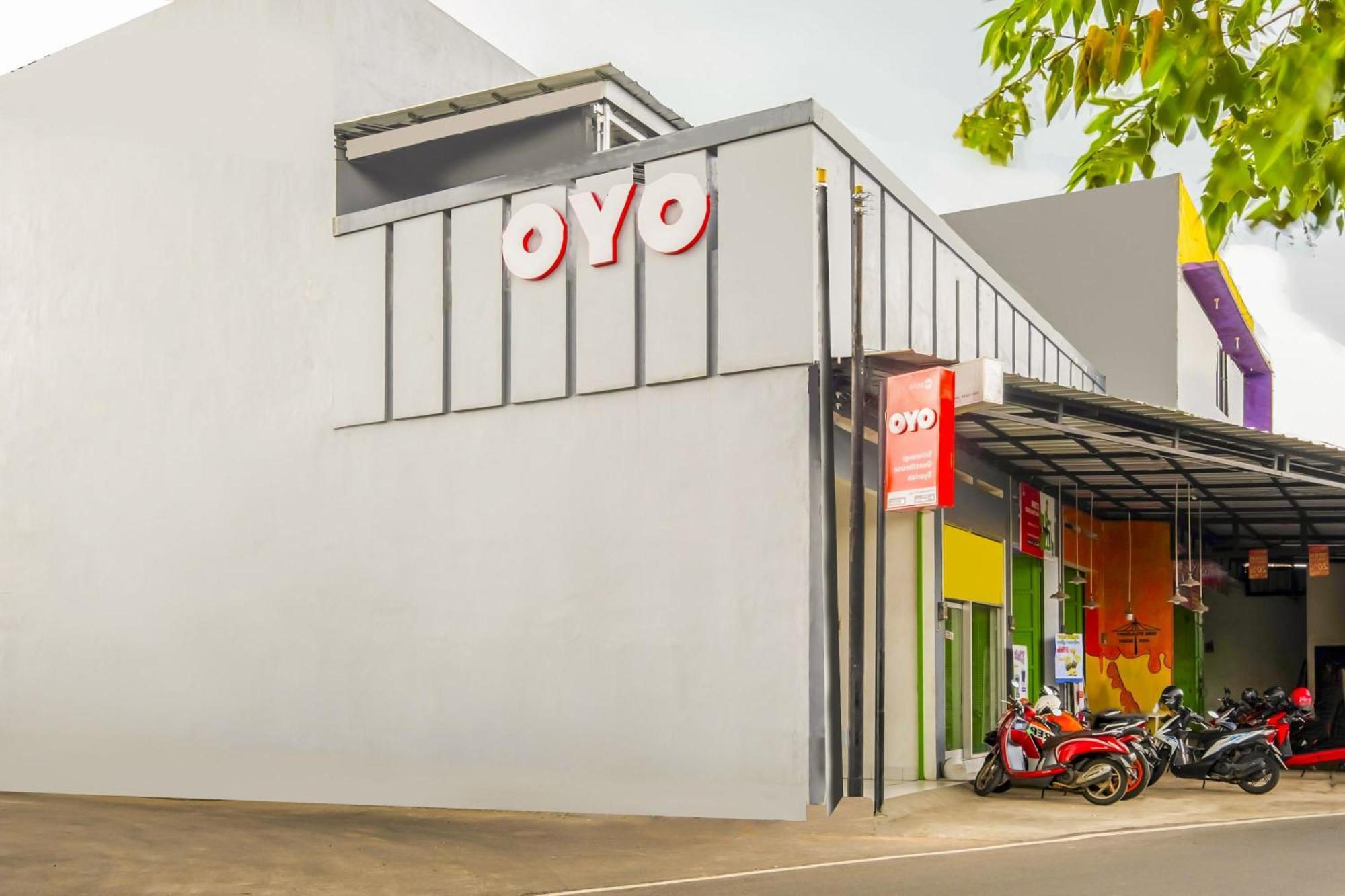 ホテル Oyo 2674 シリワンギ ゲスト ハウス シャリア タシクマラヤ エクステリア 写真